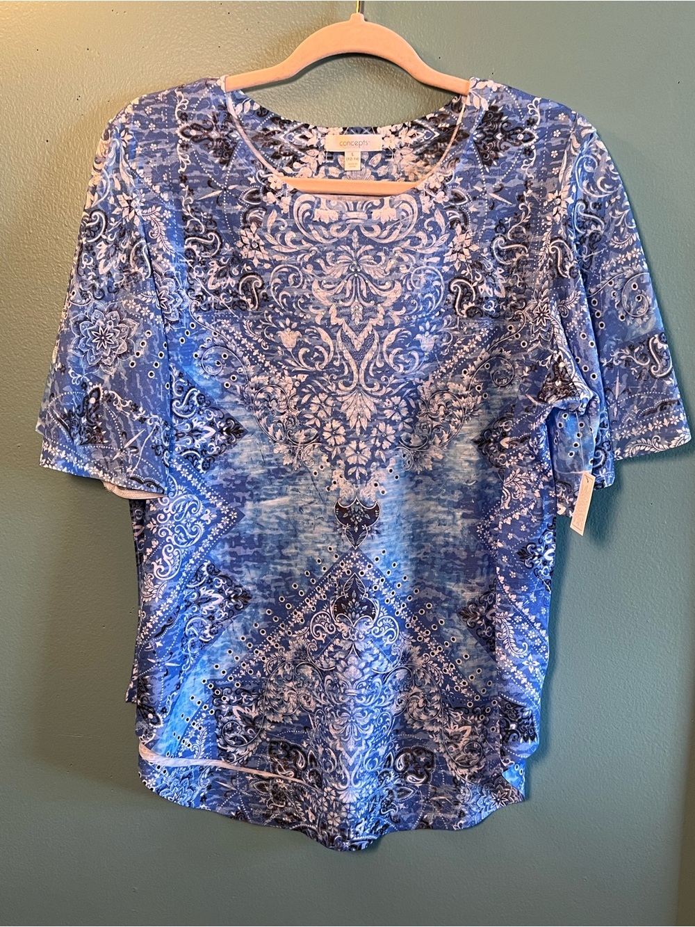 Concepts Paisley Geometric Blue Blouse Top Size Large 12-14. NWT